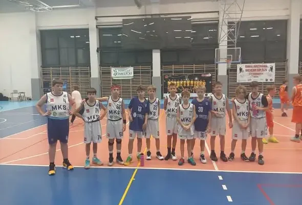 Młodzicy U13 MKS Dąbrowa Górnicza zakończyli turniej w Wieliczce