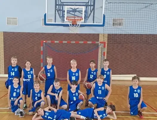 Młodzi koszykarze MKS Dąbrowa Górnicza zadebiutowali w turnieju w Kamienicy Polskiej